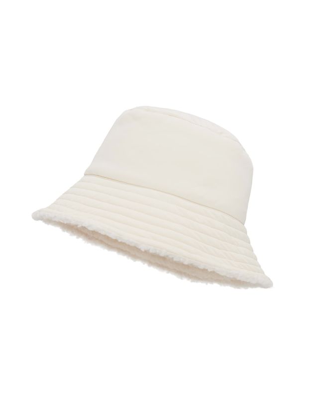 Bateda hat